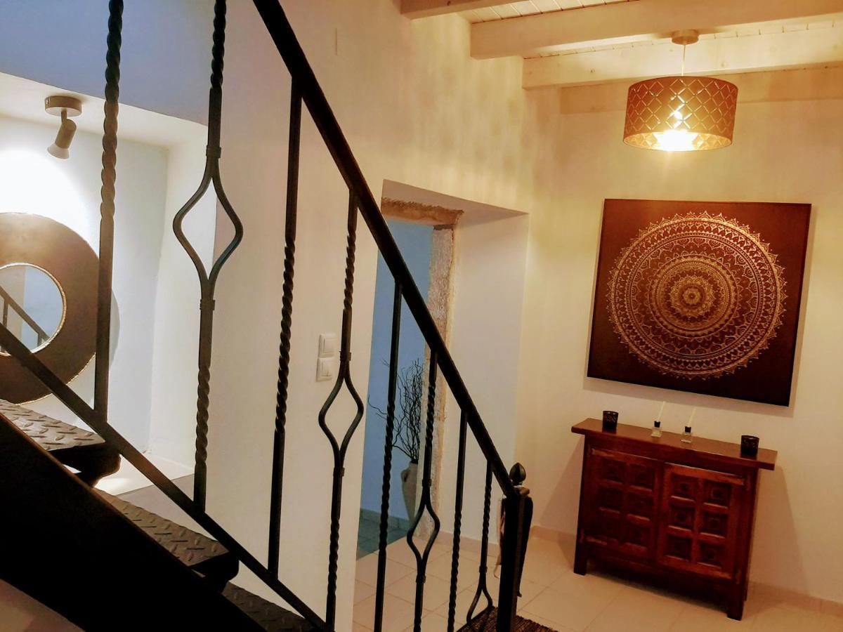 Villa Aspros - Traditionell, Ruhig Und Strandnah Liapades Bagian luar foto