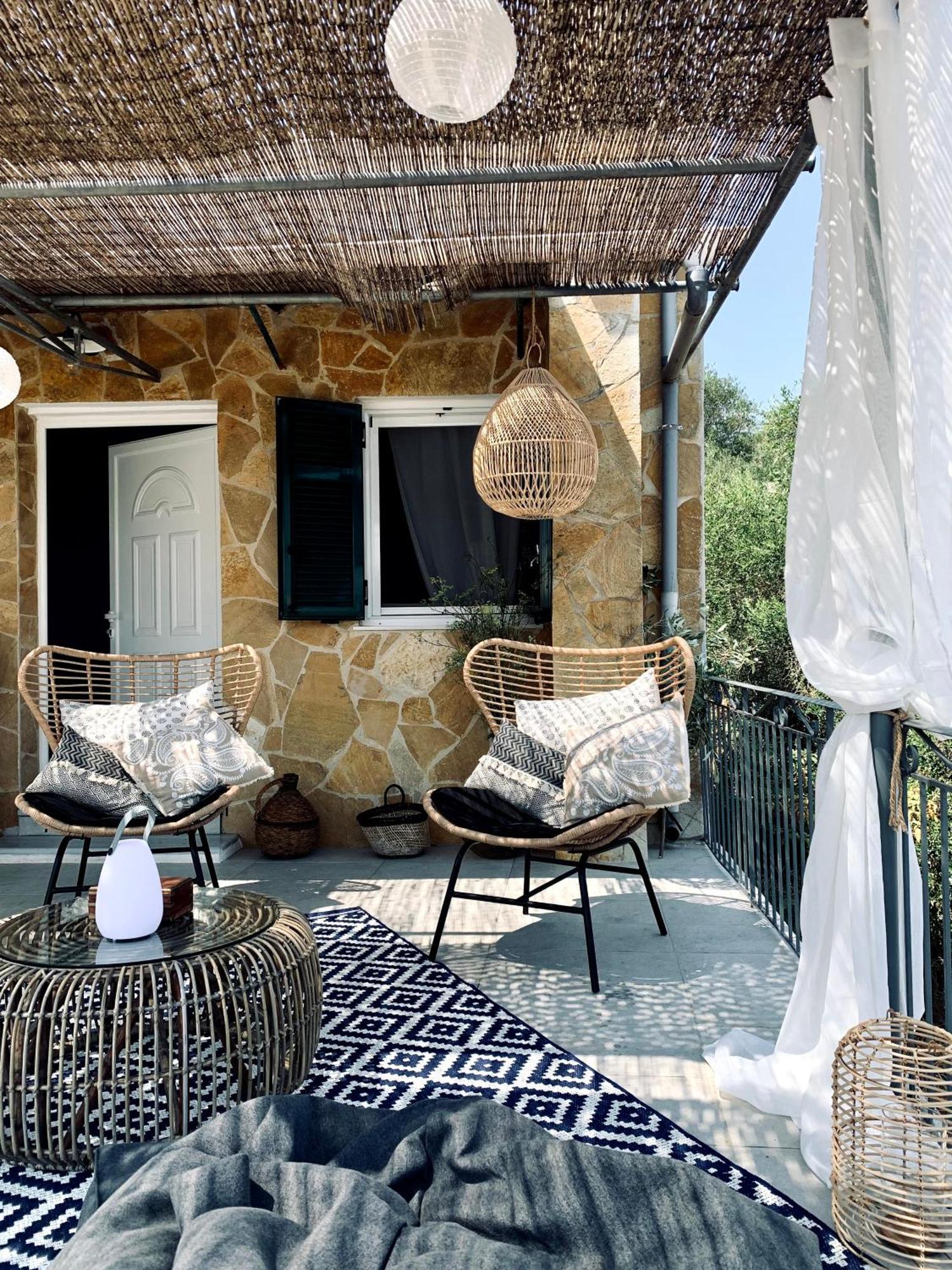 Villa Aspros - Traditionell, Ruhig Und Strandnah Liapades Bagian luar foto